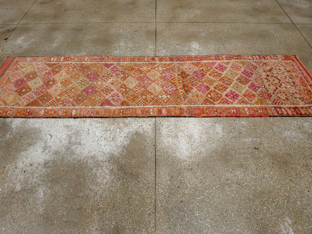 Vintage Turkish Anatolian Runner, No.33688 - Gsblank