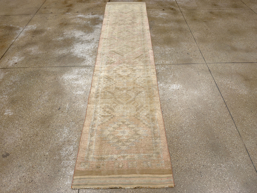 Vintage Turkish Anatolian Runner, No.33690 - Gsblank