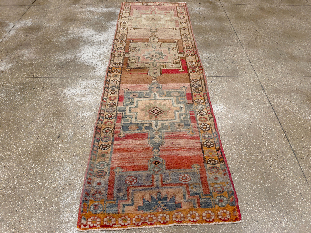 Vintage Turkish Anatolian Runner, No.33693 - Gsblank