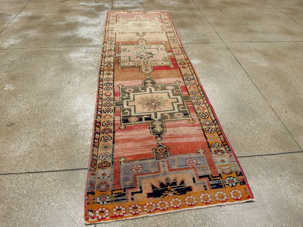 Vintage Turkish Anatolian Runner, No.33693 - Gsblank