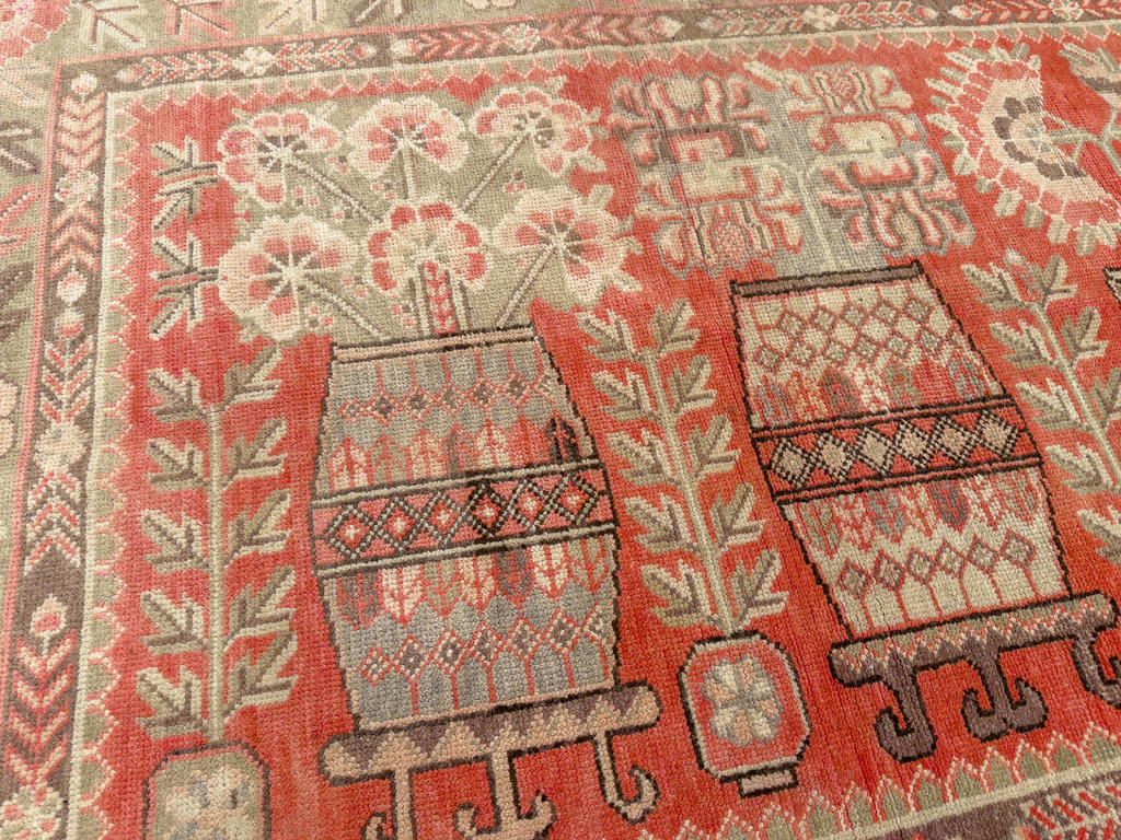 Antique East Turkestan Pictorial Vase Khotan Rug, No.33699 - Gsblank