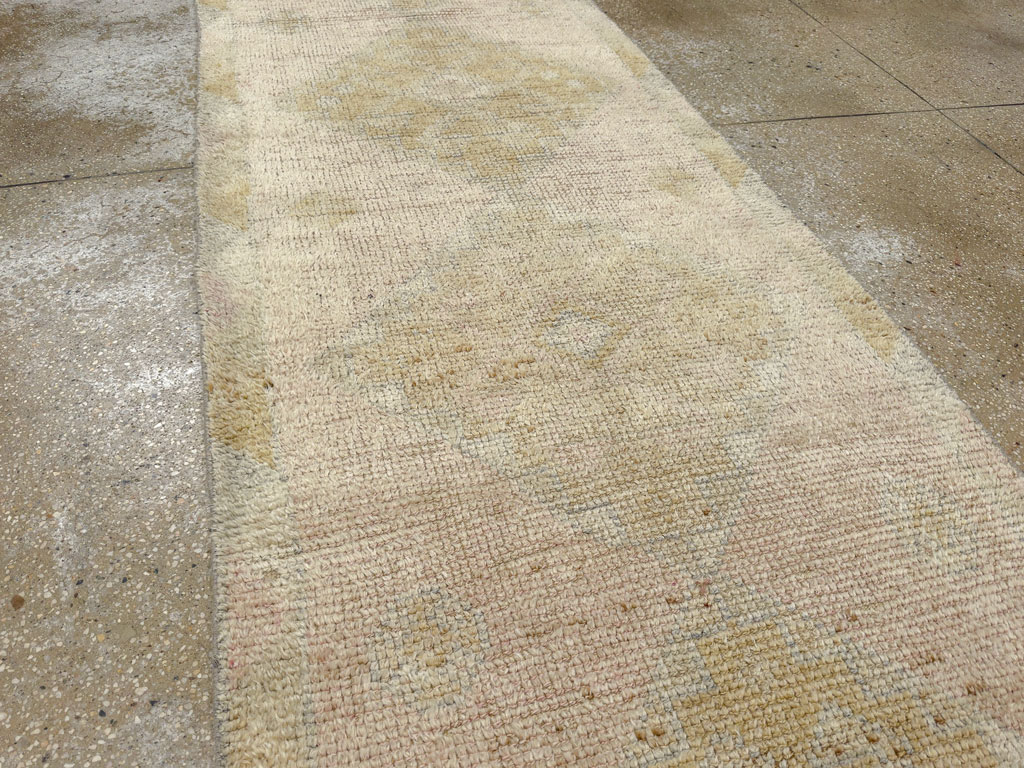 Vintage Turkish Anatolian Runner, No.33700 - Gsblank