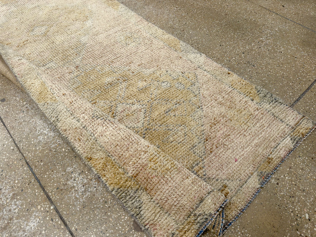 Vintage Turkish Anatolian Runner, No.33700 - Gsblank