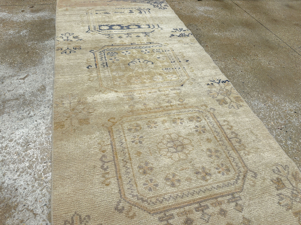 Vintage Turkish Anatolian Runner, No.33702 - Gsblank