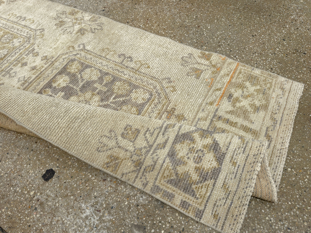 Vintage Turkish Anatolian Runner, No.33702 - Gsblank