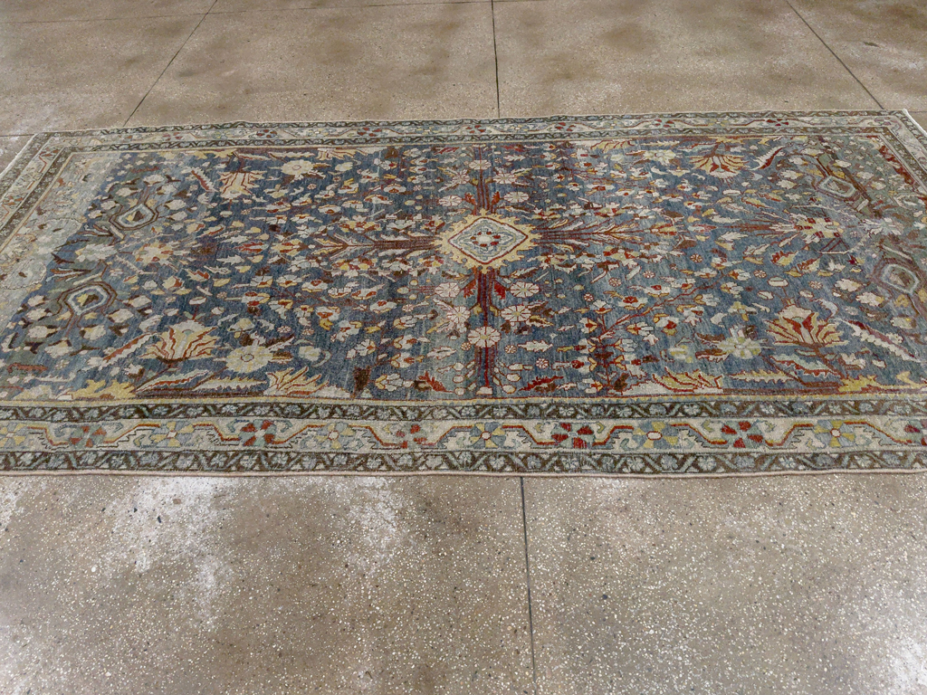 Antique Persian Mahal Gallery Carpet, No.33709 - Gsblank