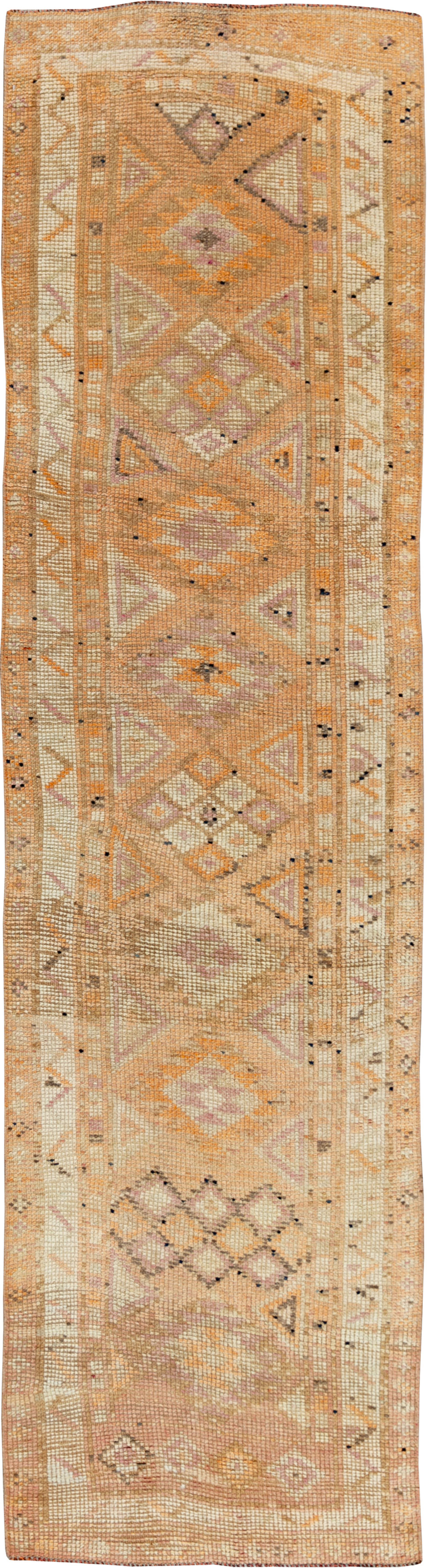 Vintage Turkish Anatolian Runner, No.33710 - Gsblank