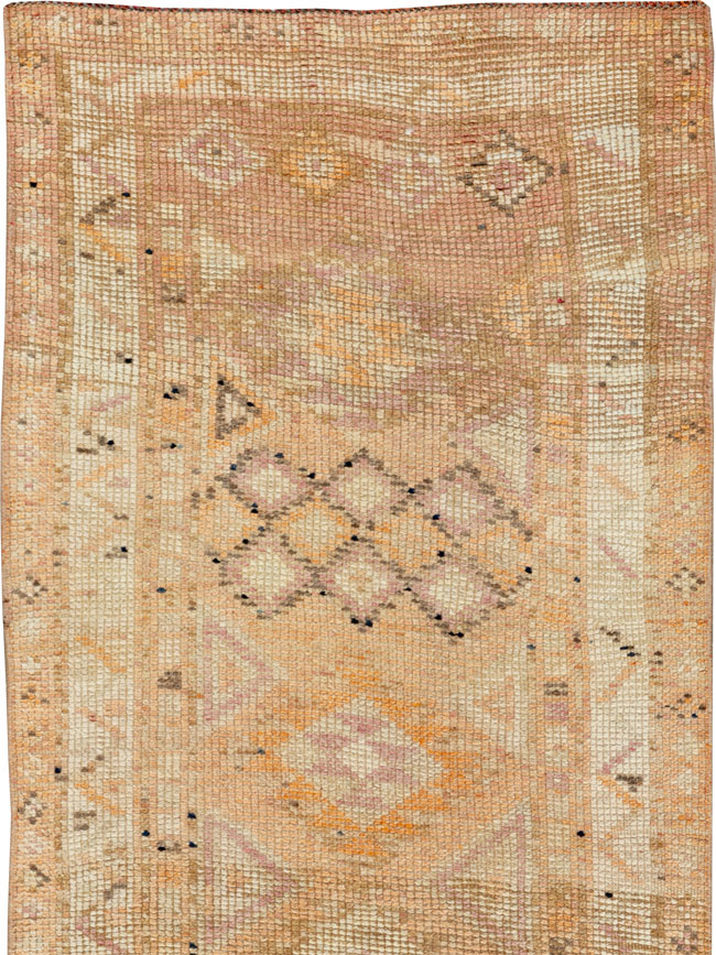 Vintage Turkish Anatolian Runner, No.33710 - Gsblank