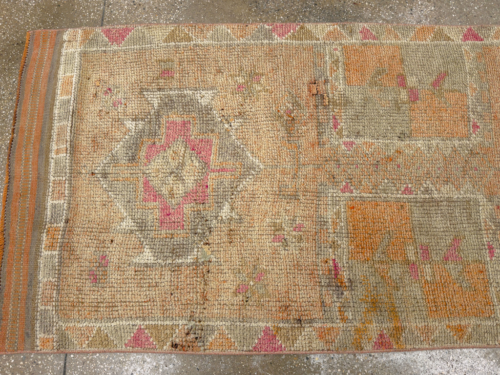 Vintage Turkish Anatolian Runner, No.33712 - Gsblank