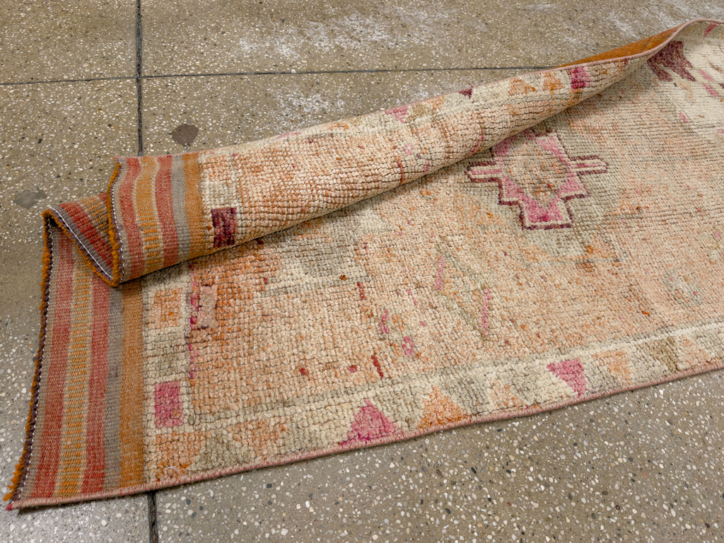 Vintage Turkish Anatolian Runner, No.33712 - Gsblank