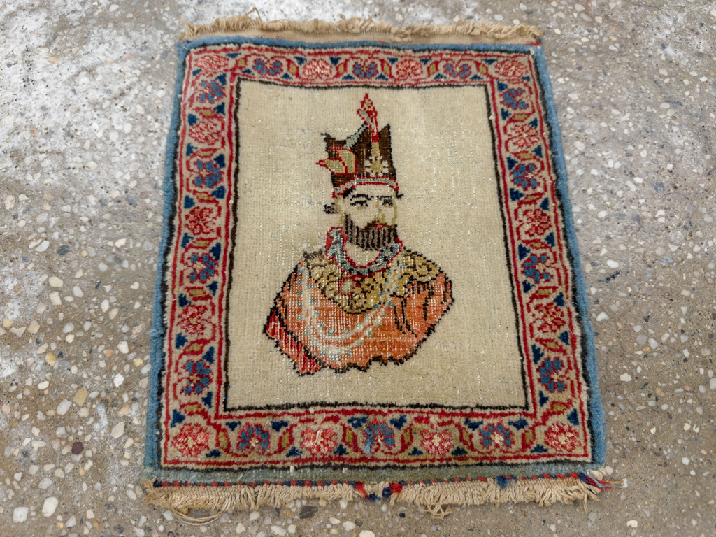 Antique Persian Kashan Pictorial Rug, No.33722 - Gsblank