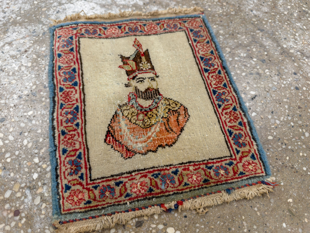 Antique Persian Kashan Pictorial Rug, No.33722 - Gsblank