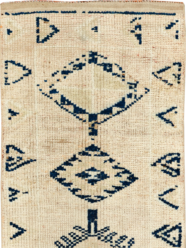 Vintage Turkish Anatolian Runner, No.33723 - Gsblank