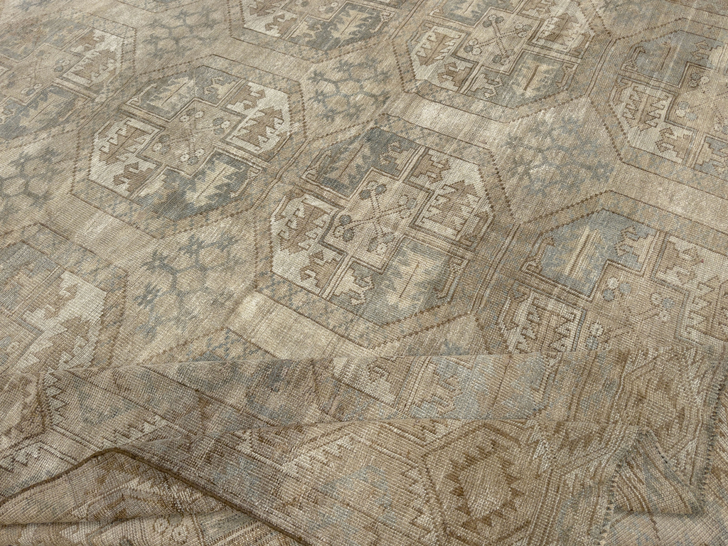 Vintage Central Asian Turkoman Room Size Carpet, No.33724 - Gsblank