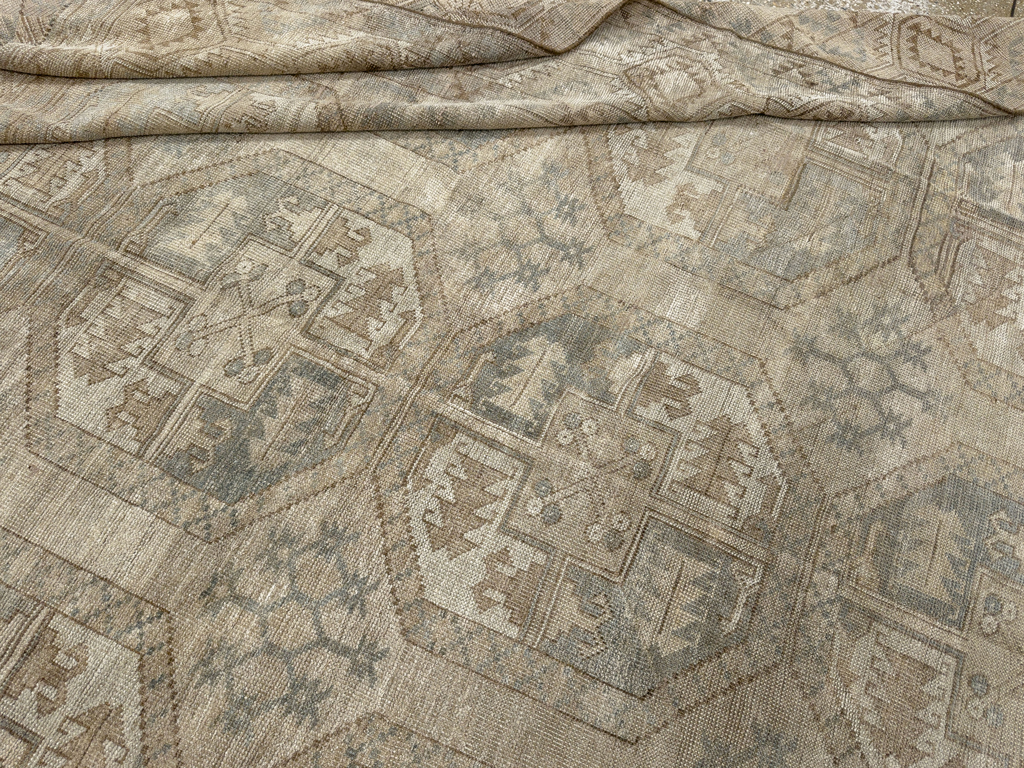 Vintage Central Asian Turkoman Room Size Carpet, No.33724 - Gsblank