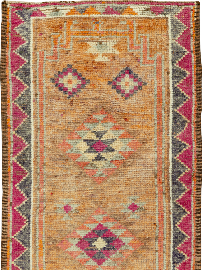 Vintage Turkish Anatolian Runner, No.33726 - Gsblank