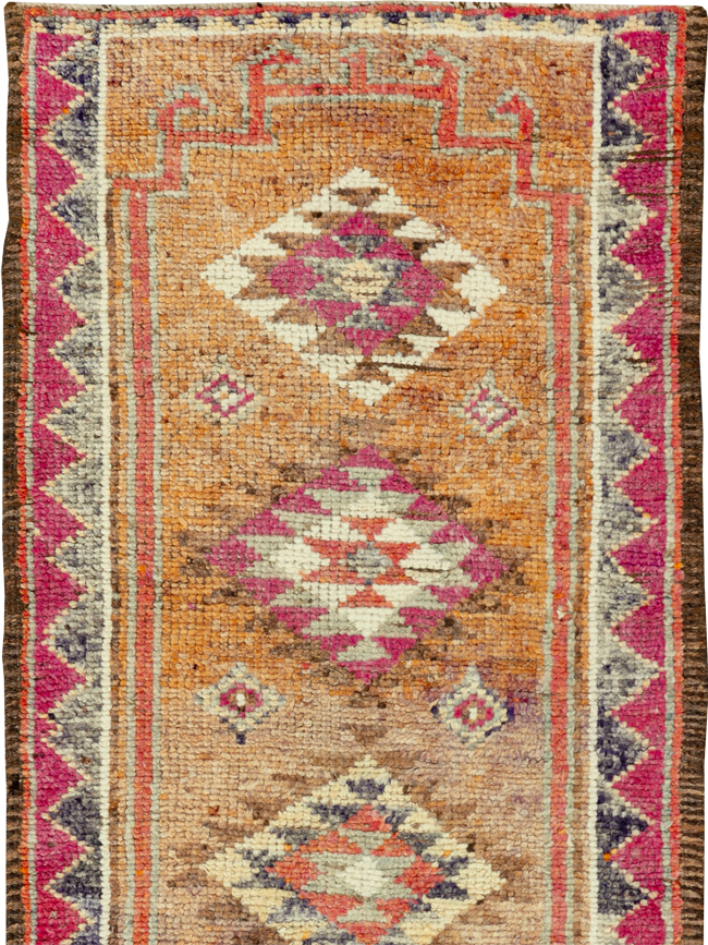 Vintage Turkish Anatolian Runner, No.33726 - Gsblank