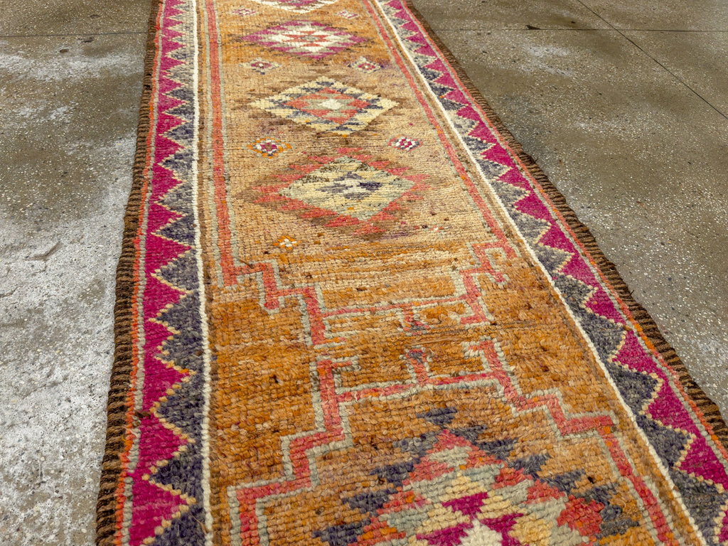 Vintage Turkish Anatolian Runner, No.33726 - Gsblank
