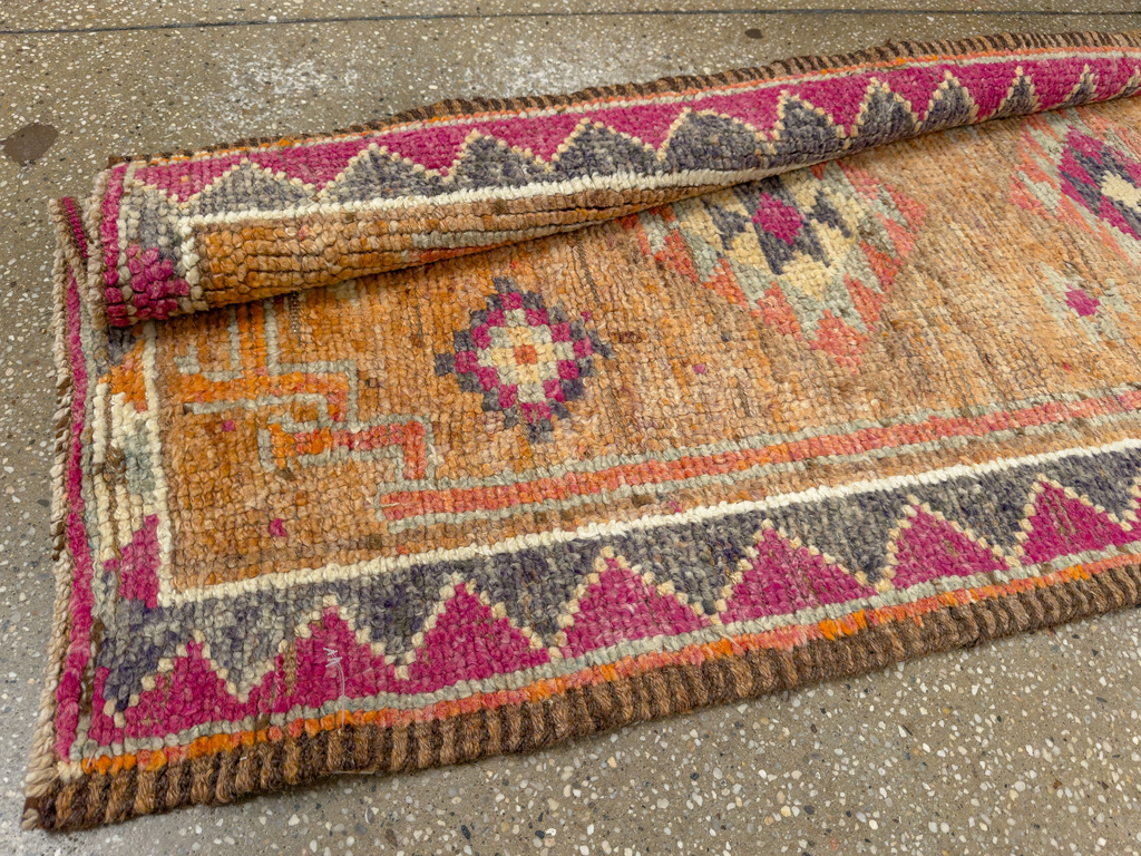 Vintage Turkish Anatolian Runner, No.33726 - Gsblank