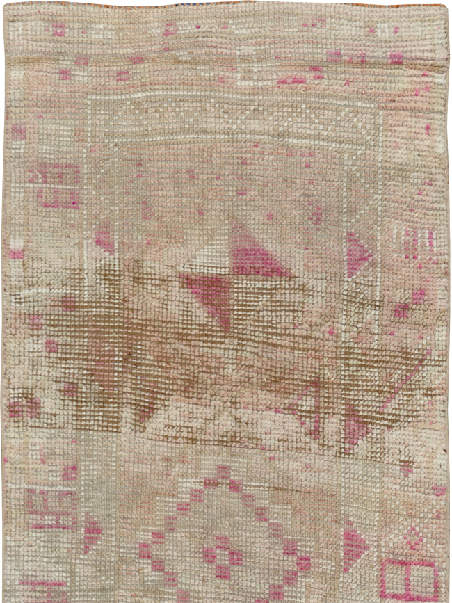 Vintage Turkish Anatolian Runner, No.33729 - Gsblank