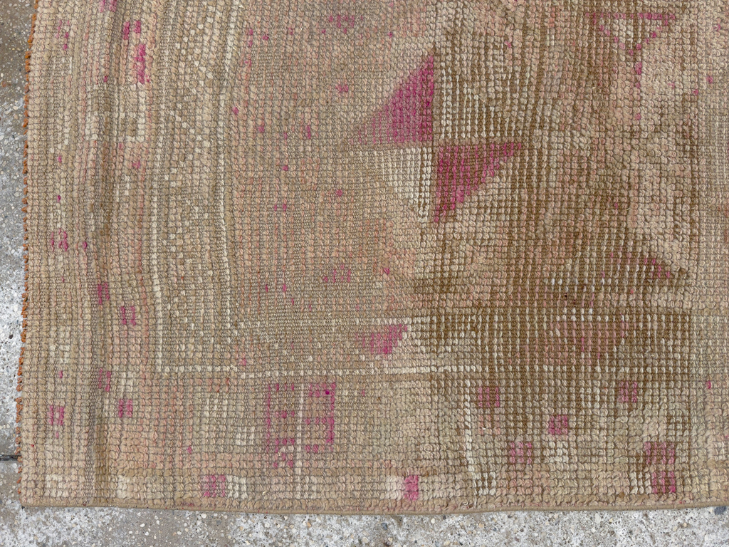 Vintage Turkish Anatolian Runner, No.33729 - Gsblank