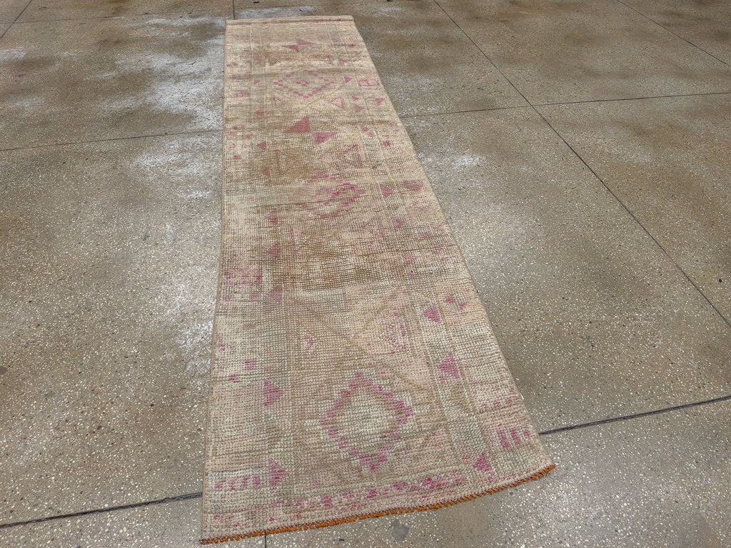 Vintage Turkish Anatolian Runner, No.33729 - Gsblank