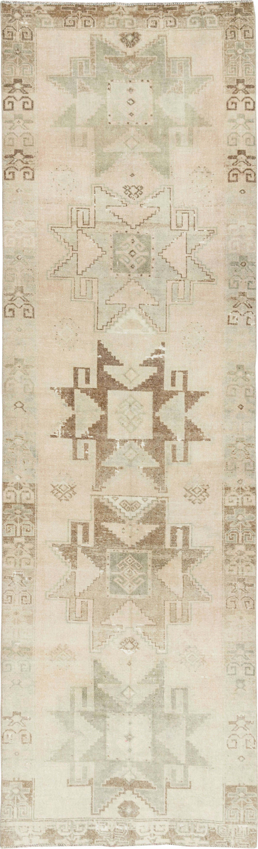 Vintage Turkish Anatolian Runner, No.33739 - Gsblank