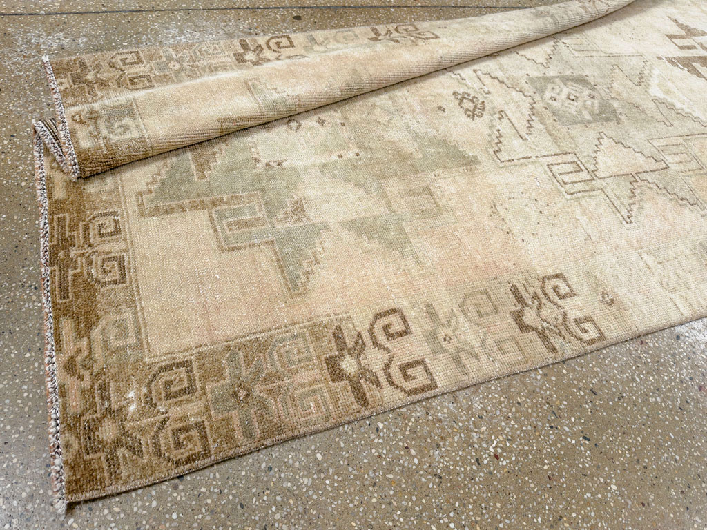 Vintage Turkish Anatolian Runner, No.33739 - Gsblank
