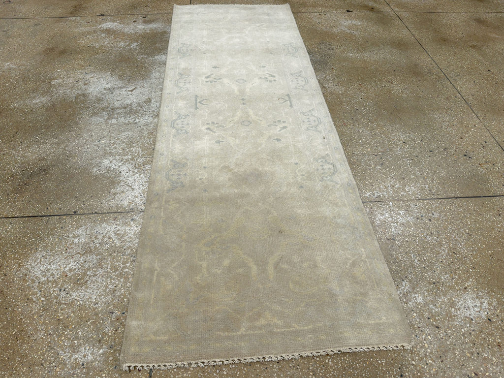 Modern Turkish Oushak Small Runner, No.33781 - Gsblank
