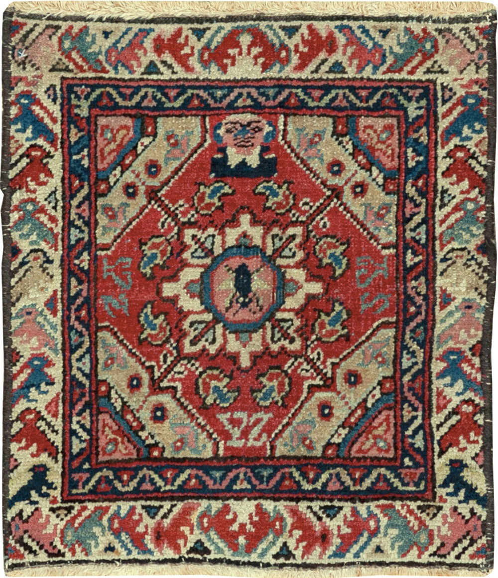 Antique Persian Pictorial Heriz Rug, No.33788 - Gsblank