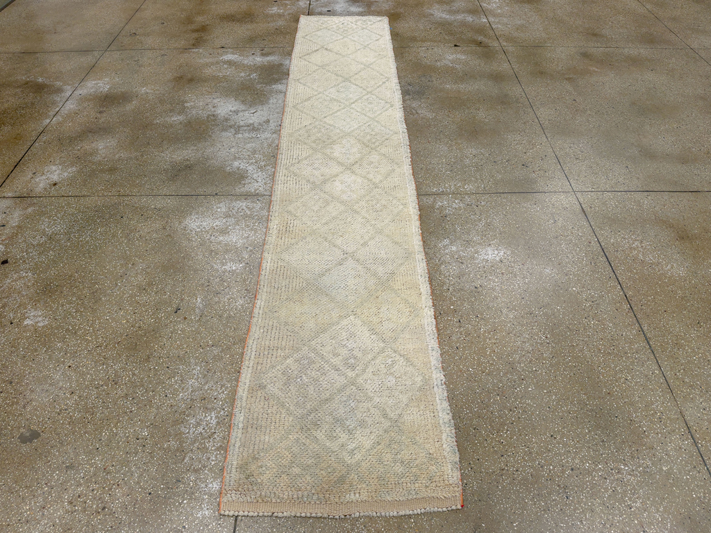 Vintage Turkish Anatolian Runner, No.33799 - Gsblank