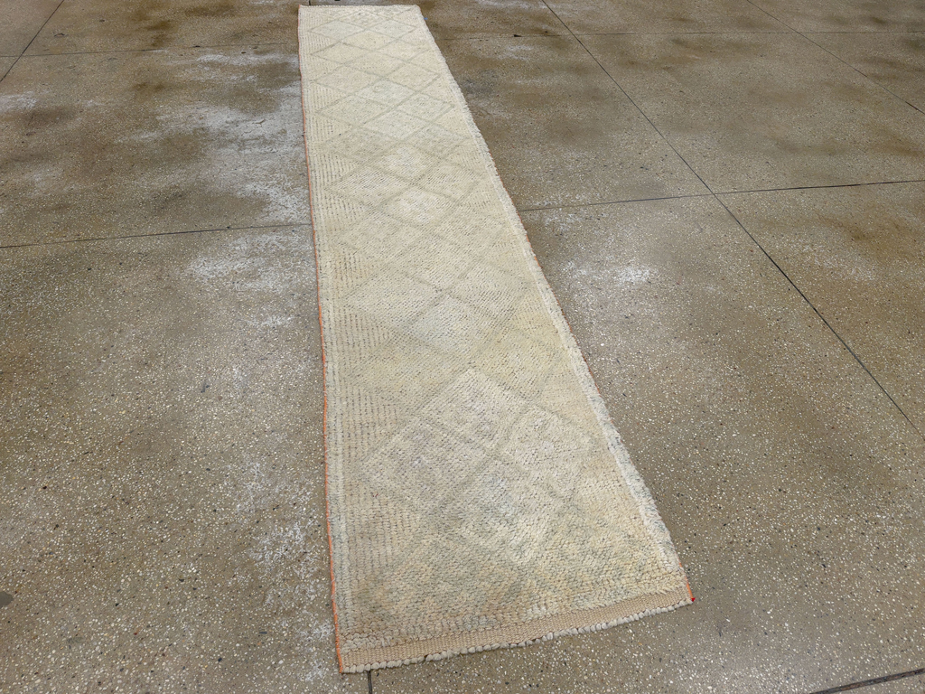 Vintage Turkish Anatolian Runner, No.33799 - Gsblank