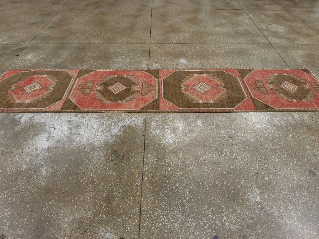 Vintage Turkish Anatolian Runner, No.33837 - Gsblank
