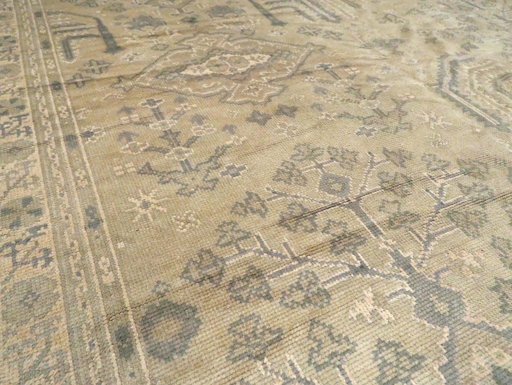 Vintage European Oushak Carpet, No.8050 - Gsblank