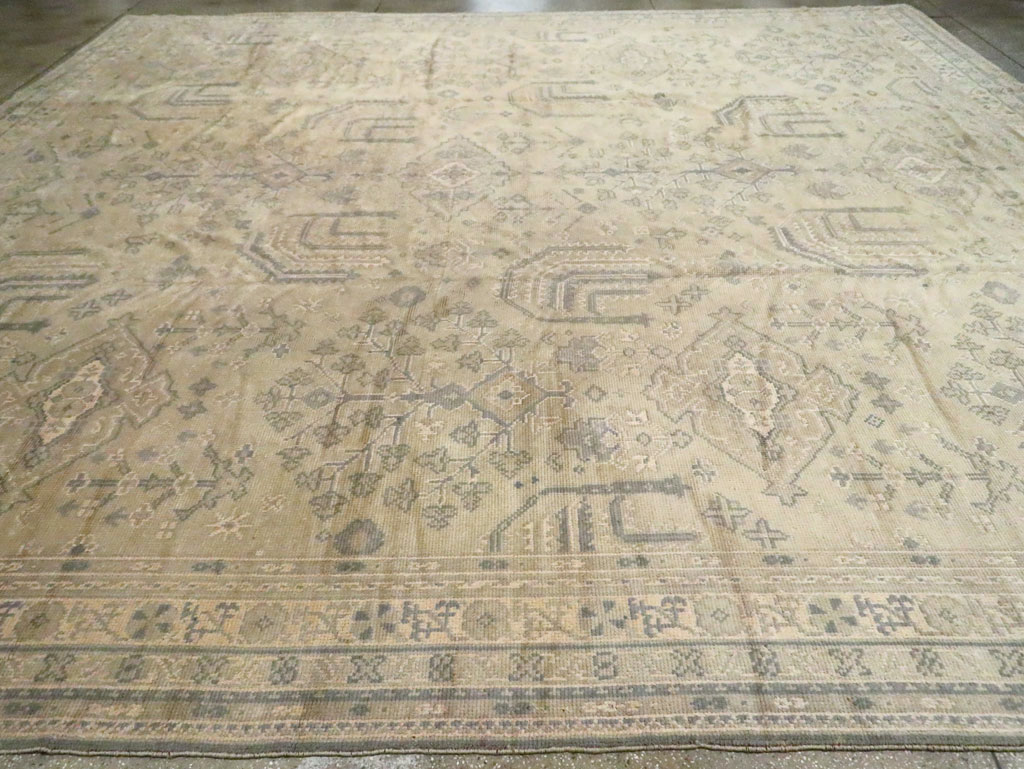 Vintage European Oushak Carpet, No.8050 - Gsblank