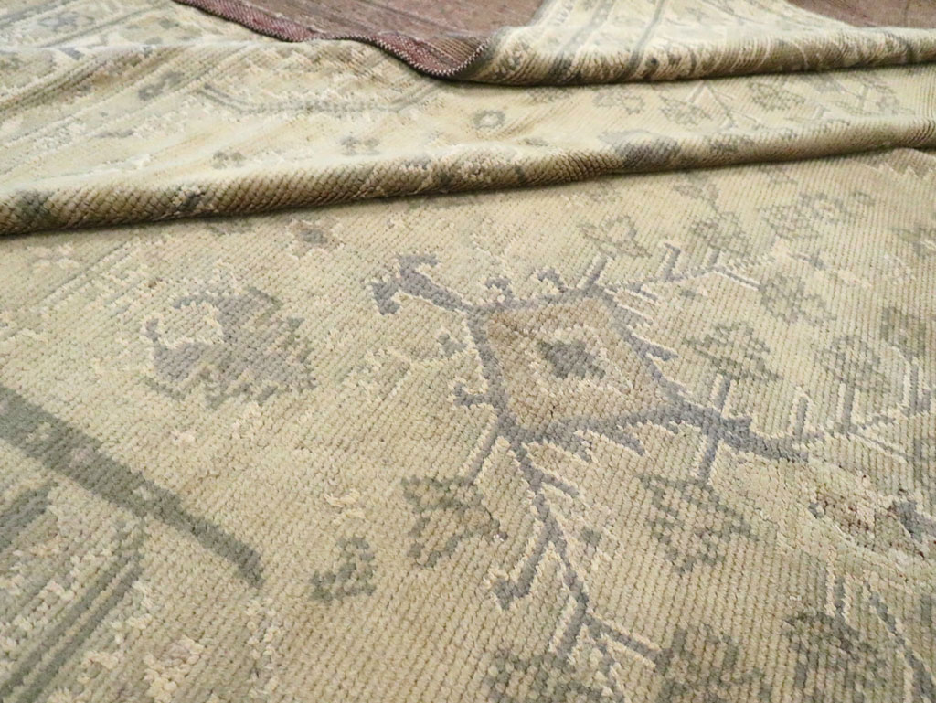 Vintage European Oushak Carpet, No.8050 - Gsblank