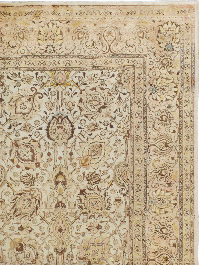 Antique Persian Tabriz Carpet, No.8111 - Gsblank