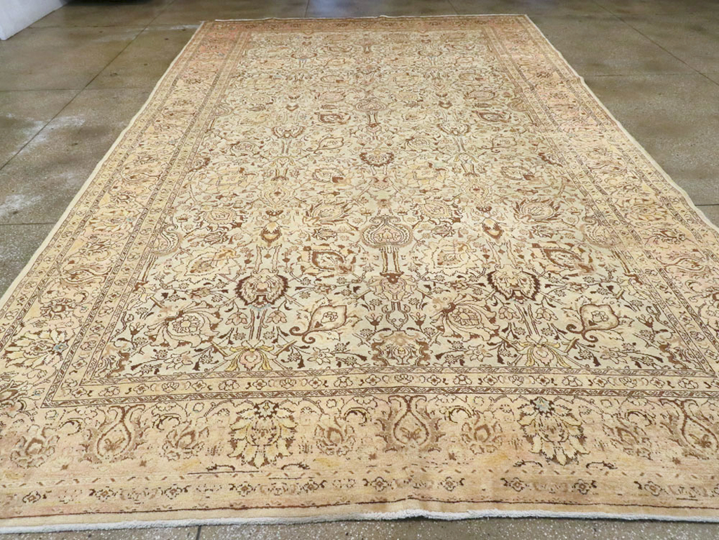 Antique Persian Tabriz Carpet, No.8111 - Gsblank