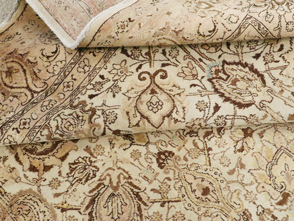 Antique Persian Tabriz Carpet, No.8111 - Gsblank