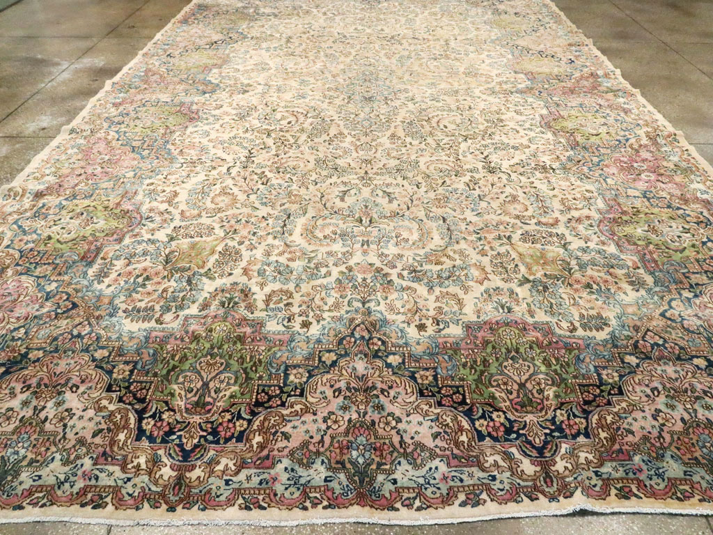 Vintage Persian Kerman Carpet, No.8155 - Gsblank