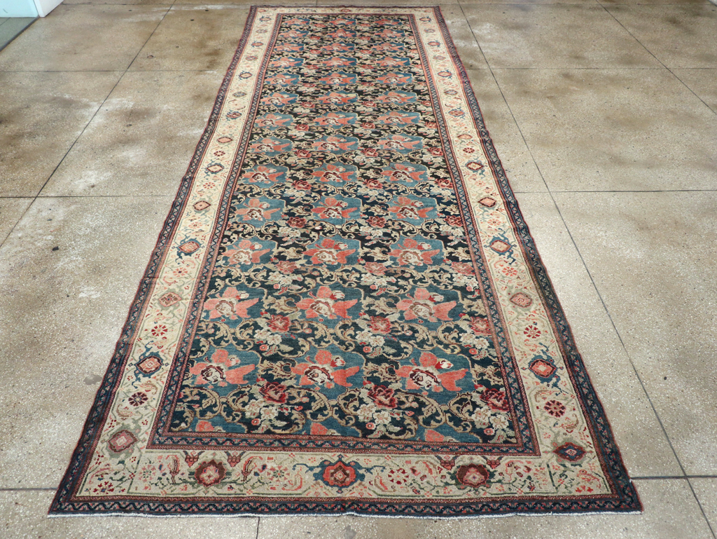 Antique Persian Malayer Gallery Carpet, No.8241 - Gsblank