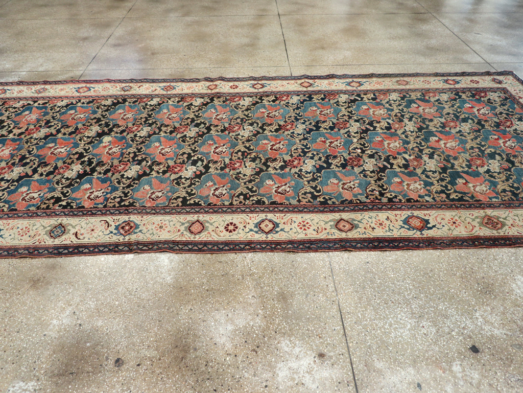 Antique Persian Malayer Gallery Carpet, No.8241 - Gsblank