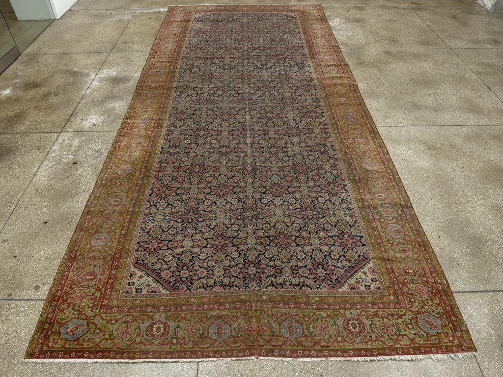 Antique Indian Fereghan Gallery Carpet, No.8248 - Gsblank
