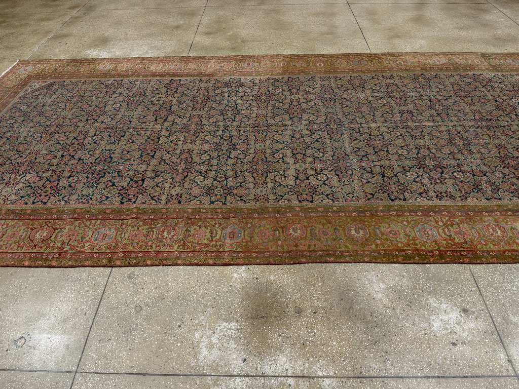 Antique Indian Fereghan Gallery Carpet, No.8248 - Gsblank