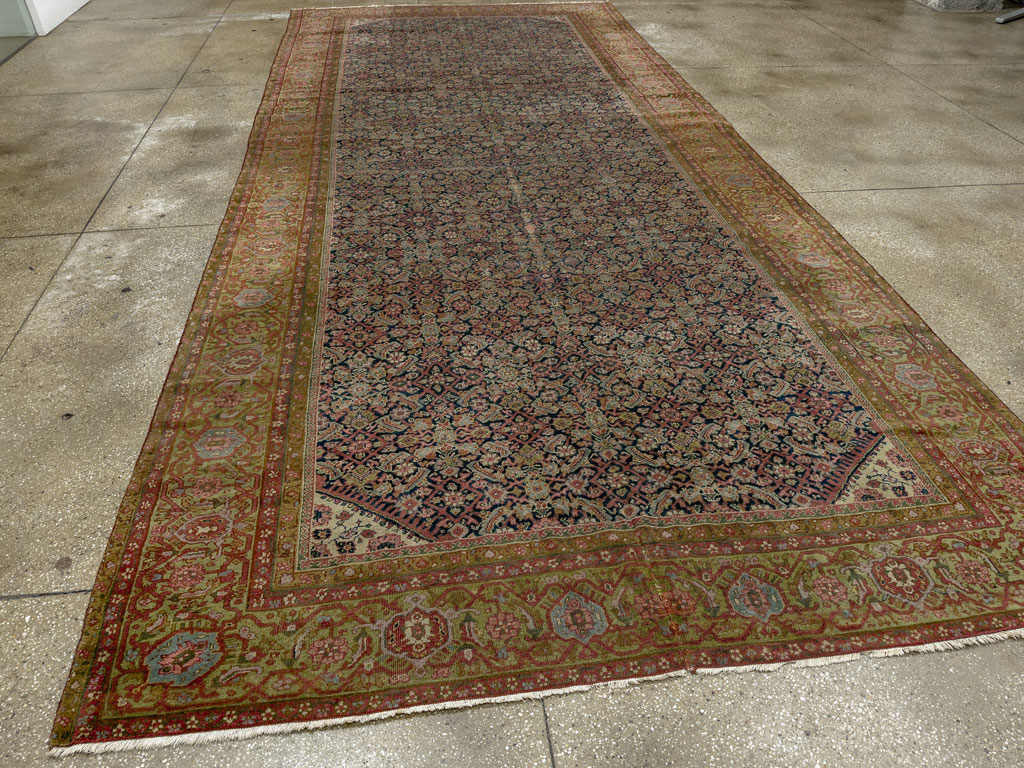 Antique Indian Fereghan Gallery Carpet, No.8248 - Gsblank