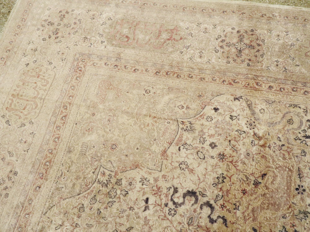 Antique Turkish Sivas Carpet, No.8322 - Gsblank