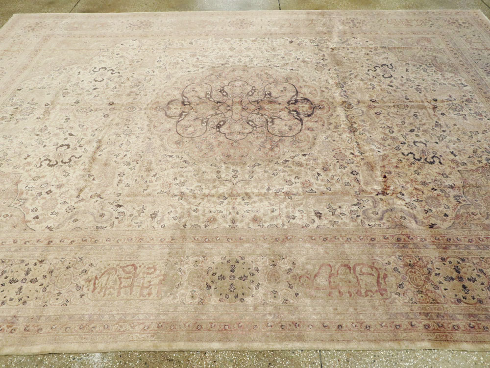 Antique Turkish Sivas Carpet, No.8322 - Gsblank