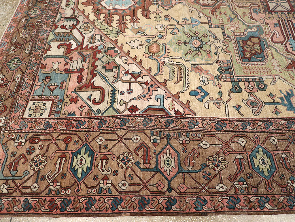 Antique Persian Serapi Carpet, No.8356 - Gsblank