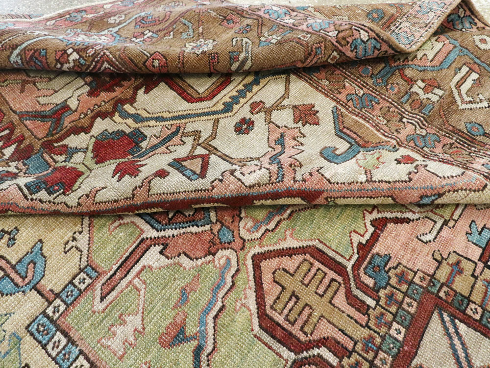 Antique Persian Serapi Carpet, No.8356 - Gsblank