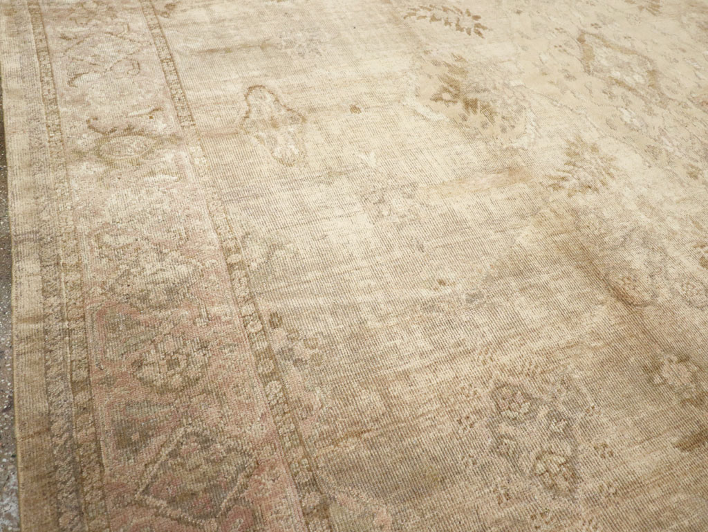 Antique Persian Sultanabad Carpet, No.8383 - Gsblank